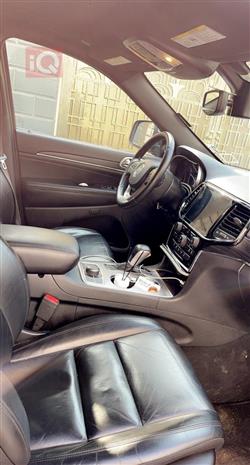 جیپ گراند شیرۆکی